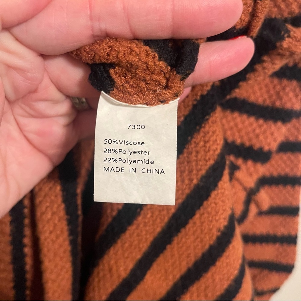 Kirundo Cozy Striped Sweater in Rust and Black - Picture 4 of 6